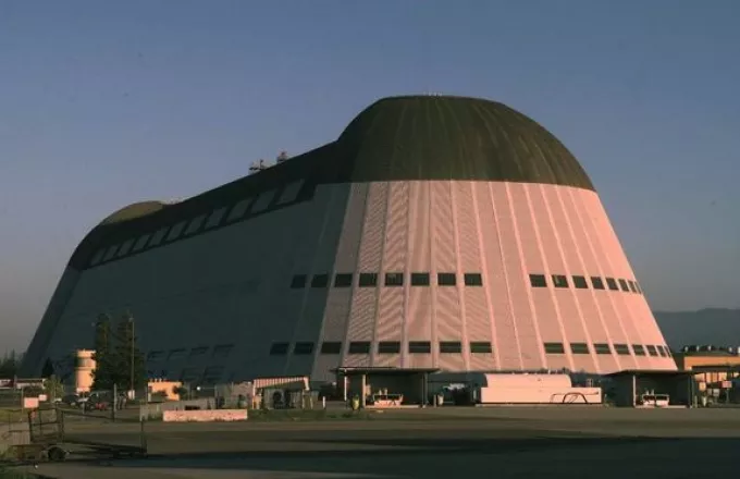 Η Google νοικιάζει για 60 χρόνια πρώην αεροδρόμιο της NASA για τη διαστημική της έρευνα