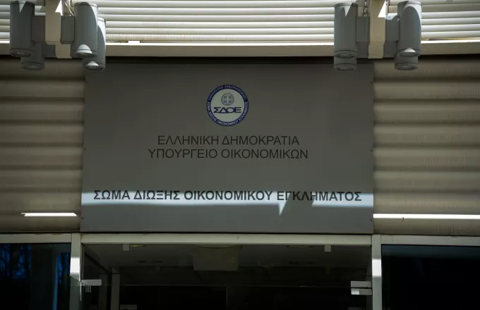 Πρόστιμα 350.000 ευρώ για λαθρεμπόριο και μαύρη εργασία στη Ρόδο