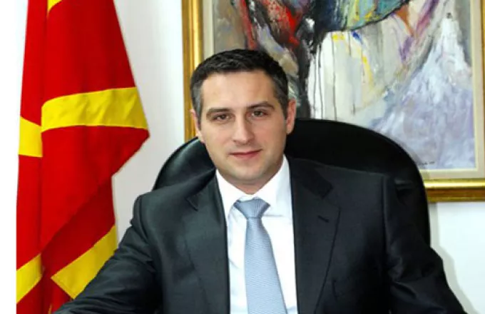 Πιστοποιημένες... ιδιοφυίες ζητά για συμβούλους ο υπουργός Υγείας της ΠΓΔΜ