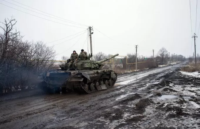 Γιατσενιούκ: Οι «τρομοκράτες» και η Ρωσία υπεύθυνοι για το μακελειό στο Ντονέτσκ