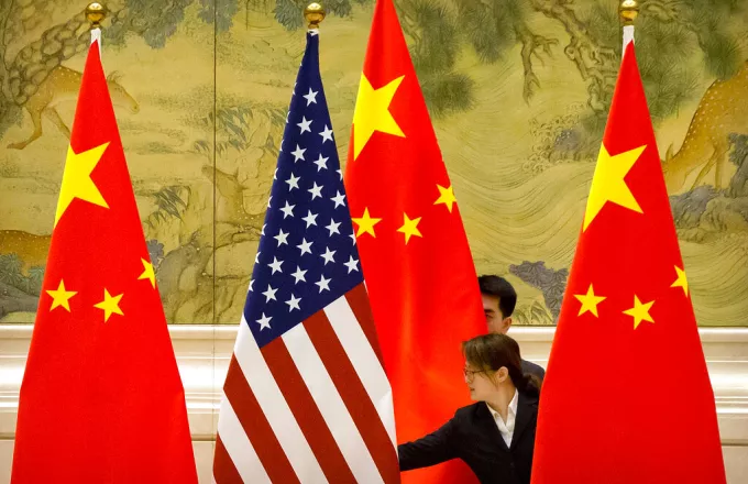 Σε τεντωμένοι σχοινί οι σχέσεις Κίνας- ΗΠΑ: Το Πεκίνο σταματά τον στρατιωτικό διάλογο με την Ουάσινγκτον 