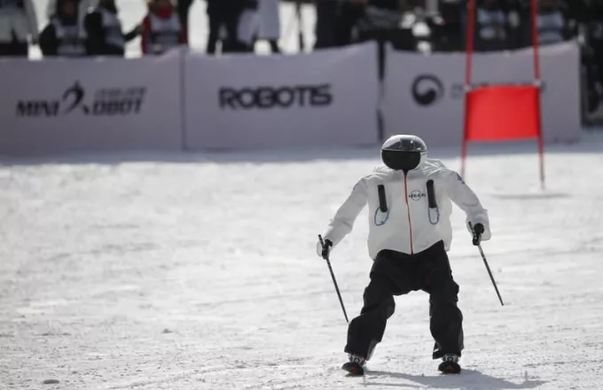 Ρομπότ σκιέρ κάνουν τους δικούς τους Ολυμπιακούς αγώνες στη Ν.Κορέα