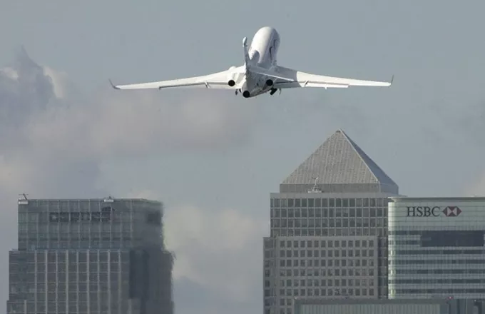 Ακύρωση πτήσεων στο City του Λονδίνου λόγω βόμβας του Β’ Παγκοσμίου Πολέμου
