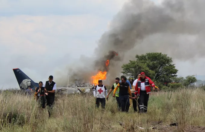 Μεξικό:85 τραυματίες μετά την αναγκαστική προσγείωση & συντριβή αεροσκάφους