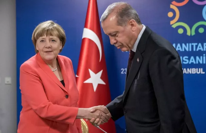 Η Γερμανία προειδοποιεί βουλευτές με τουρκικές ρίζες «να μην ταξιδεύουν στην Τουρκία»