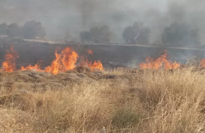 Πυρκαγιά στα λατομεία Μερέντα στο Μαρκόπουλο
