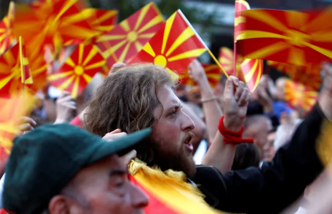 ΠΓΔΜ - Δημοσκόπηση: 61% των πολιτών θέλουν συμφωνία για ένταξη σε ΕΕ- ΝΑΤΟ