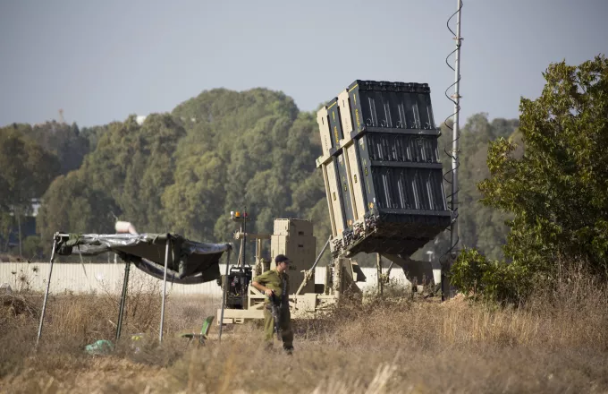Δεκάδες βλήματα εκτοξεύτηκαν προς το Ισραήλ από την Γάζα