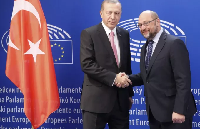Θέμα σχέσεων ΕΕ - Τουρκίας θέτει ο Σουλτς μετά τις συλλήψεις βουλευτών