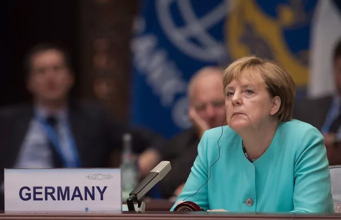 Βαρύ κλίμα στο γερμανικό Τύπο μετά την ταπείνωση της Μέρκελ από το AfD