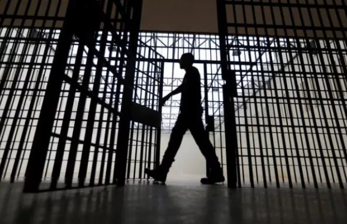 Έκτακτος έλεγχος για τις ψευδείς βεβαιώσεις σε εξαρτημένους κρατουμένους