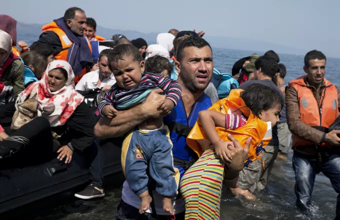 Χιλιάδες πρόσφυγες «εγκλωβισμένοι» στα Βαλκάνια	