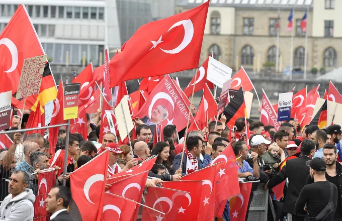 Γερμανία: Δε θα επιτρέψουμε τουρκικές ψήφους για τη θανατική ποινή