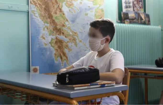Μάσκες, δειγματοληπτικοί έλεγχοι, χωριστά διαλείμματα: Έτσι θα ανοίξουν τα σχολεία