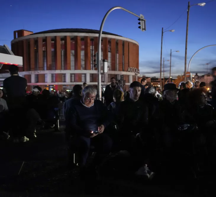 Νέα διάσταση στο μπλακ άουτ στην Ιβηρική - Έρευνα από το ισπανικό ανώτατο δικαστήριο για «δολιοφθορά κομπιούτερ» Spain