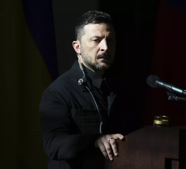 Ζελένσκι στην Guardian: Ο Τραμπ πρέπει να συνειδητοποιήσει ότι ο Πούτιν αποτελεί εμπόδιο για την ειρήνη Βολοντίμιρ Ζελένσκι