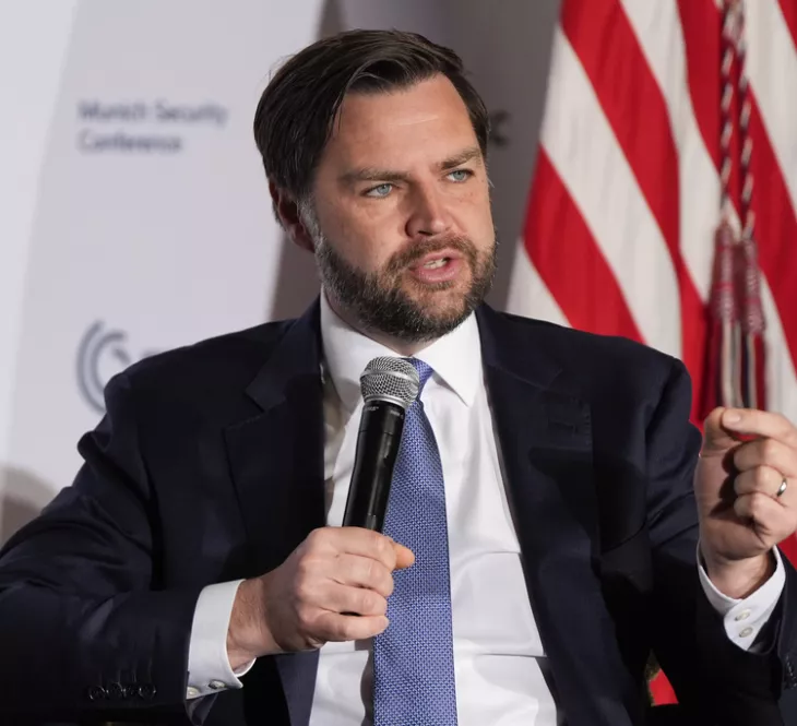 Επιμένει στη σκληρή γραμμή ο Βανς: Ο Τραμπ θέλει αύξηση των αμυντικών δαπανών του ΝΑΤΟ στο 5% - Να γίνει αμυντικά αυτάρκης η Ευρώπη Τζέι Ντι Βανς