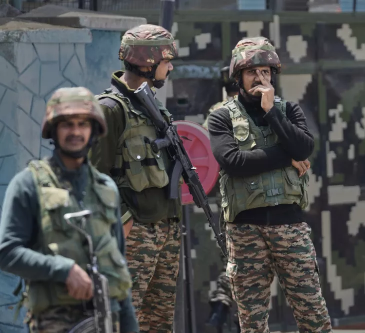 Ινδία: Αναφορές για νέες εκρήξεις, ενώ η διεθνής κοινότητα κρατάει την ανάσα της