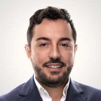 Γιώργος Πιτερός Γιώργος Πιτερός