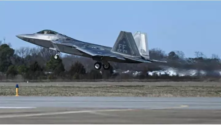 F22