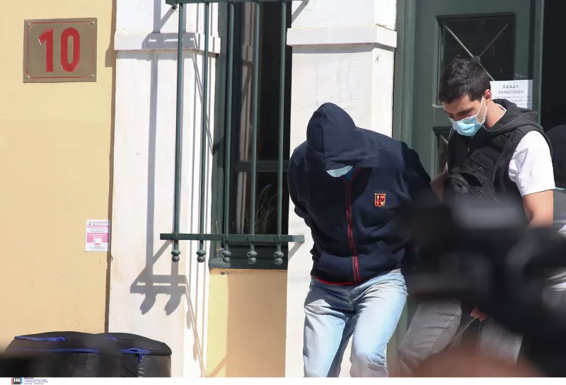 O βιαστής στην Ευελπίδων