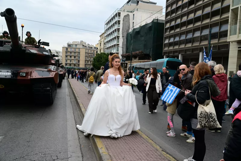 Στρατιώτης
