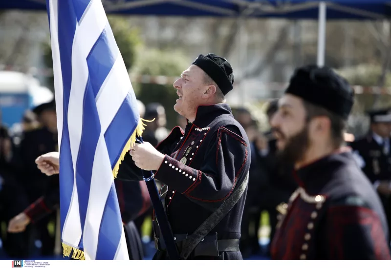 Θεσσαλονίκη: Κορυφώθηκαν με την παρέλαση στη λεωφόρο Μ. Αλεξάνδρου οι εκδηλώσεις για την 25η Μαρτίου – Δηλώσεις εκπροσώπων της πολιτικής ηγεσίας και της τοπικής αυτοδιοίκησης
