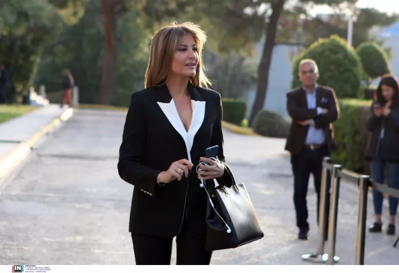 ντιμπειτ