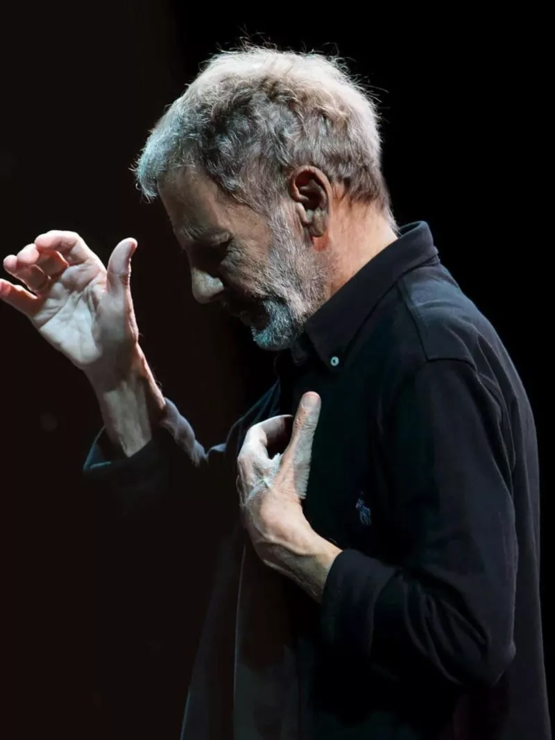 Σταύρος Ξαρχάκος