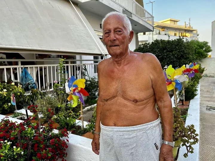 92χρονος
