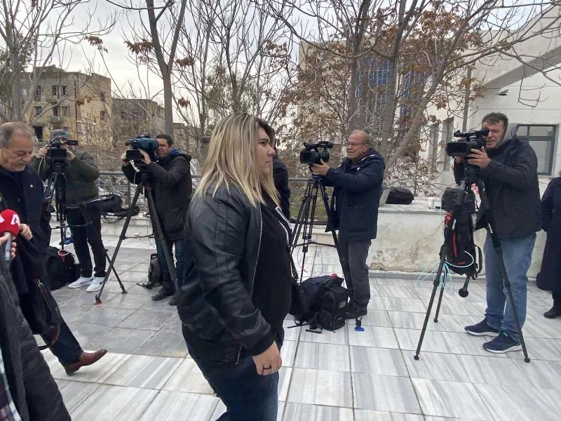 αδελφη