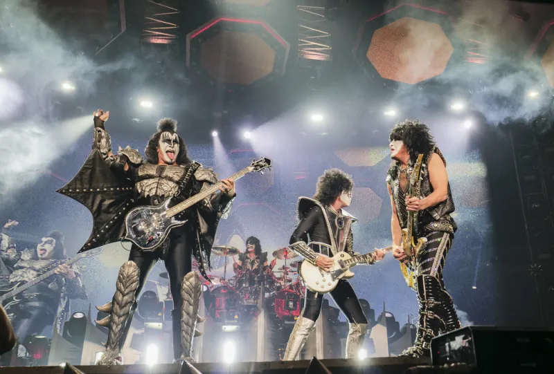 kiss