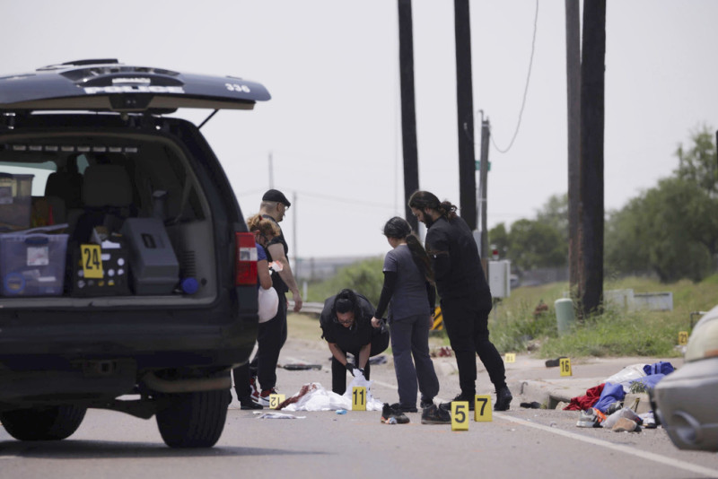 Τέξας: 8 συνολικά οι νεκροί από παράσυρση αυτοκινήτου - 10 νοσηλεύονται σε κρίσιμη κατάσταση (Φωτογραφίες)