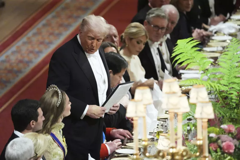 Κάρολος -Τραμπ