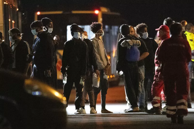 Μετανάστες