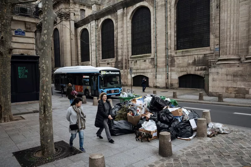 παρισι σκουπίδια 