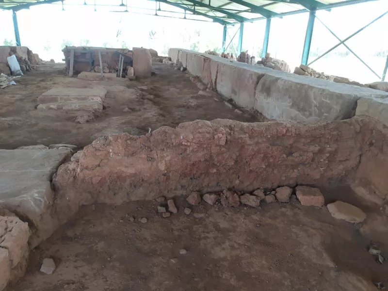 Άποψη από τα κατάλοιπα του Ναού του Απόλλωνα Οπλίτη στη Αρχαία Μητρόπολη Καρδίτσας