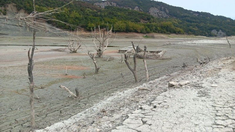 λιμνη πουρναριου