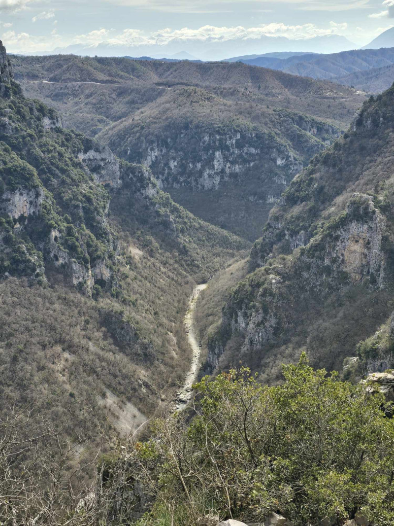 Εναλλακτικές διακοπές για το φετινό καλοκαίρι και "κρυφοί" προορισμοί που μαγεύουν 