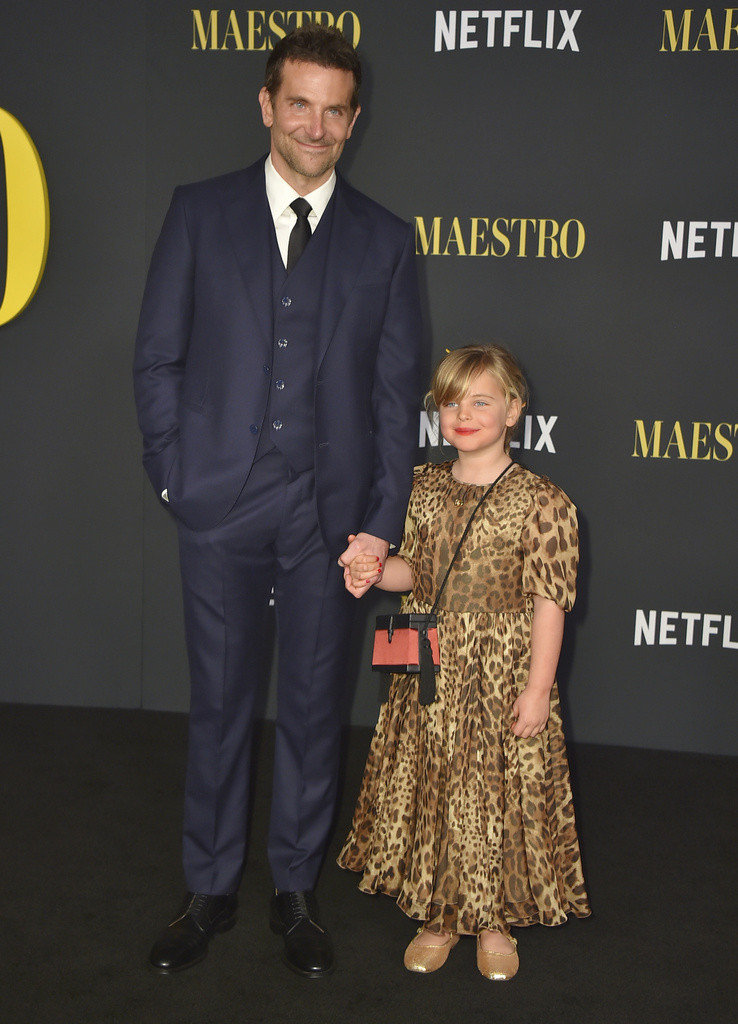 Ο Bradley Cooper με την κόρη του
