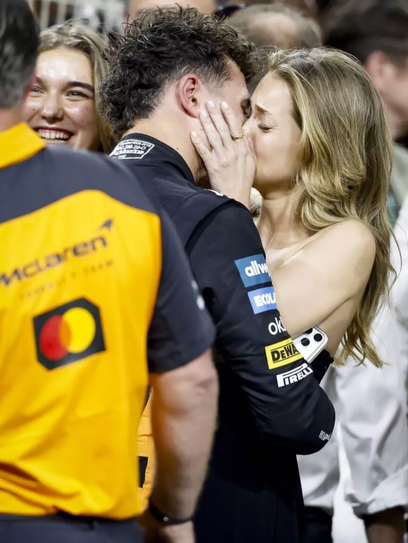 Ο Λάντο Νόρις με τη σύντροφό του