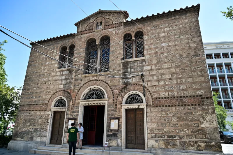 Αγνωστες κατακόμβες στο κέντρο της Αθήνας – Δείτε φωτογραφίες 