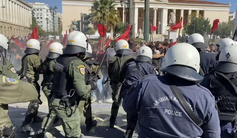 Επεισόδια στα προπύλαια