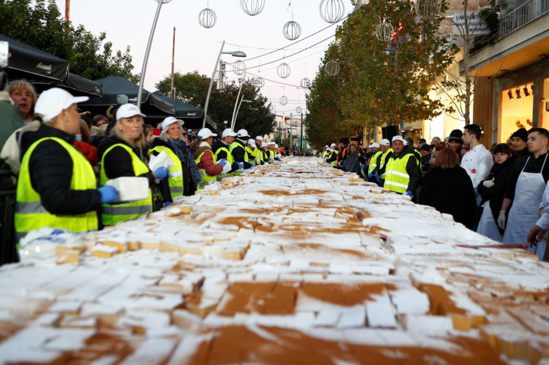 Η μεγαλύτερη βασιλόπιτα στον Δήμο Περιστερίου