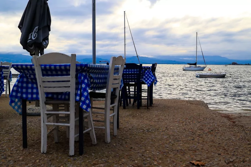τραπεζοκαθισματα 