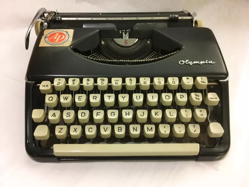 Γραφομηχανή Olympia AP