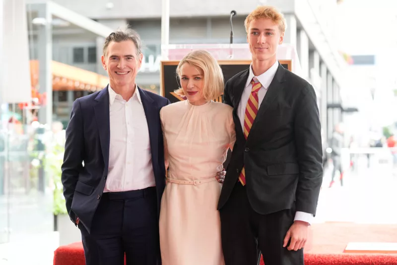 Γυναίκα σε επίσημη ένδυση