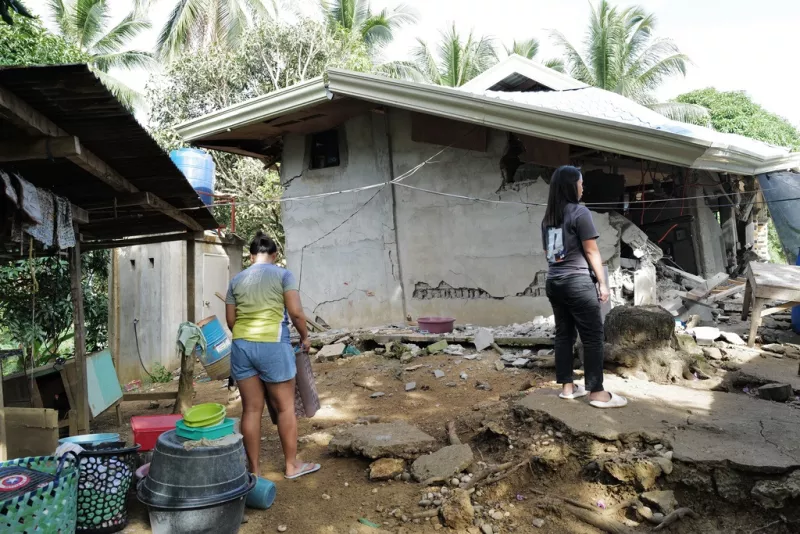 Κατεστραμμένο σπίτι σεισμός