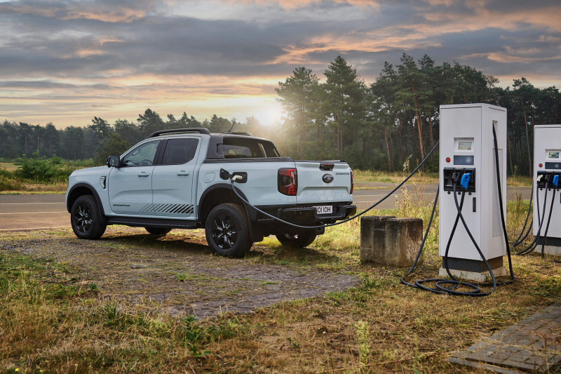 FORD_2024_RANGER_PHEV