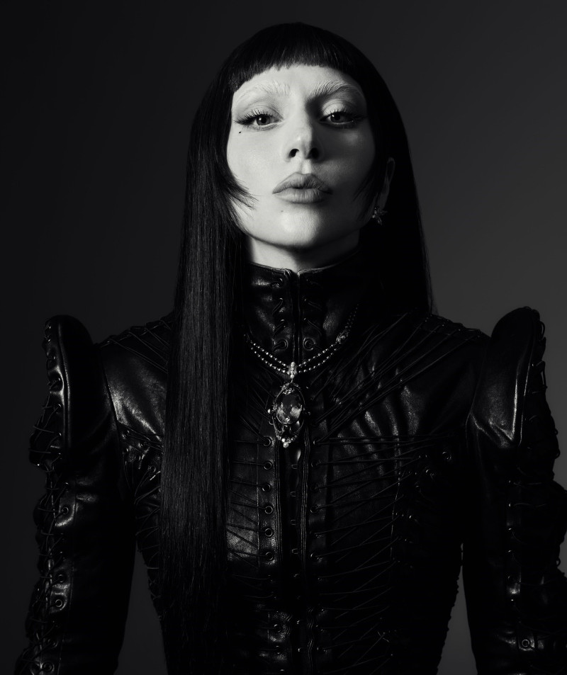 Lady Gaga: Η επιστροφή στις εκκεντρικές εμφανίσεις της και το νέο της άλμπουμ Lady Gaga: Η επιστροφή στις εκκεντρικές εμφανίσεις της και το νέο της άλμπουμ